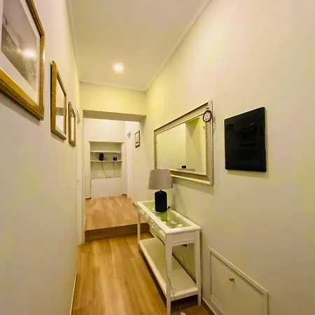 Garibaldi Guest house *